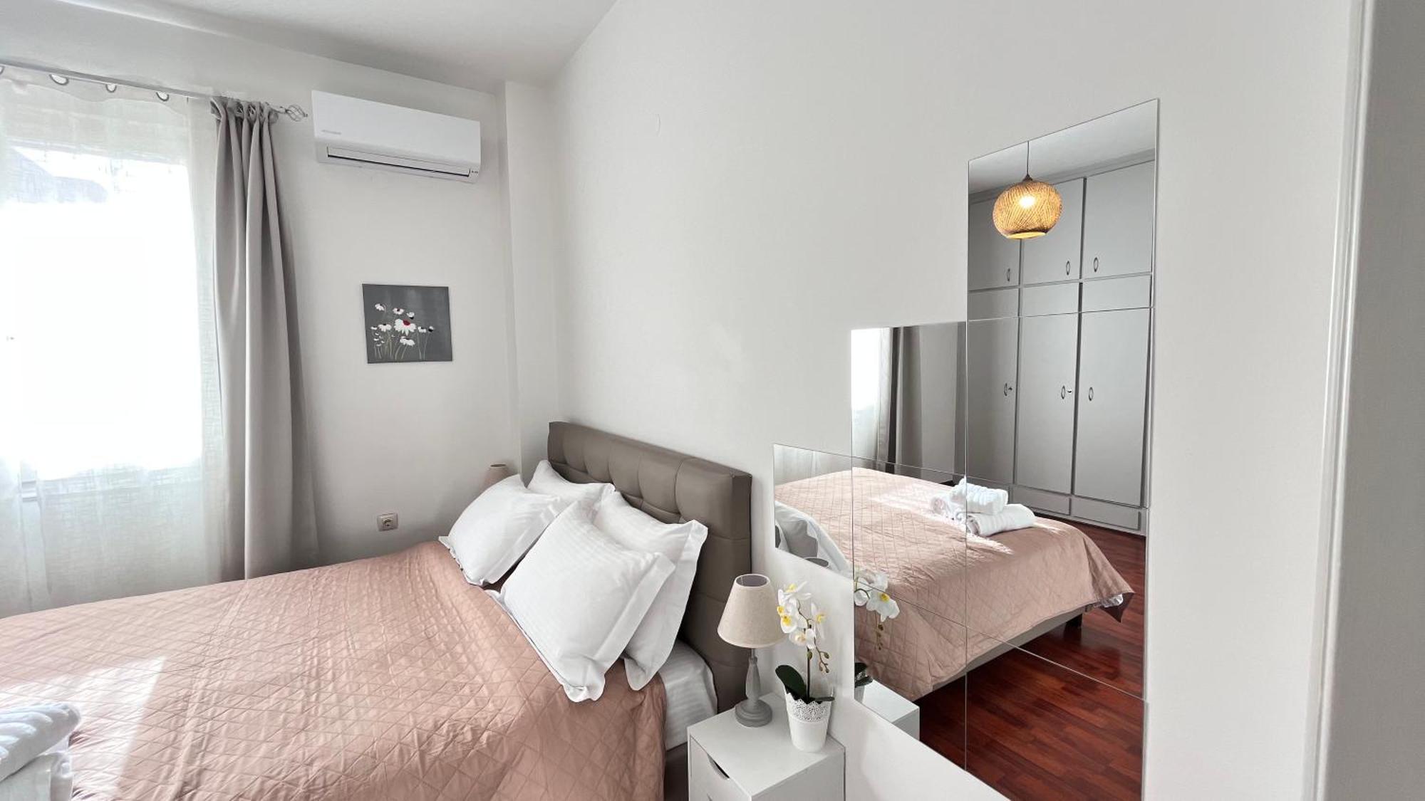 Wake In The Lake Agios Nikolaos  Exterior photo